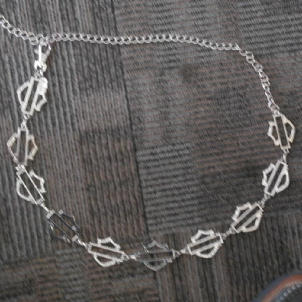 Harley-Davidson Necklass or maybe a Belt?